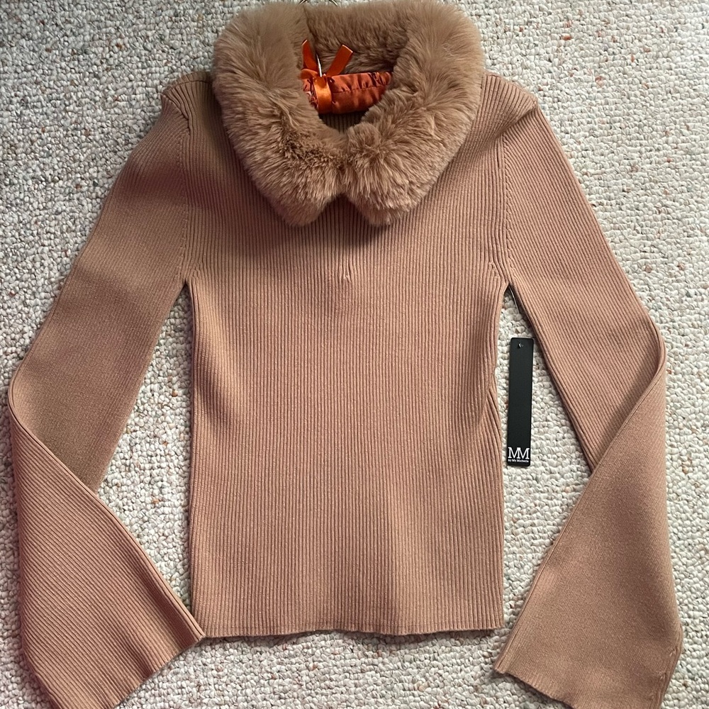 ➰Fur Trim BellSleeve Ribbed Top➰